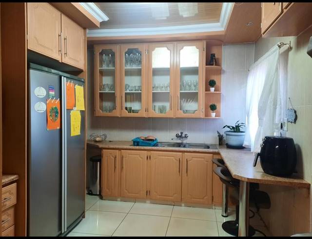 3 BEDROOM HOUSE FOR SALE IN VANDERBIJLPARK CW 2